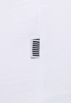 Pier One 2 Pack - Camiseta Básica - White 13 Pier One 2 Pack - Camiseta Básica - White -Pier One 00c6557ea3904ad6b85f23746ff9d56c scaled