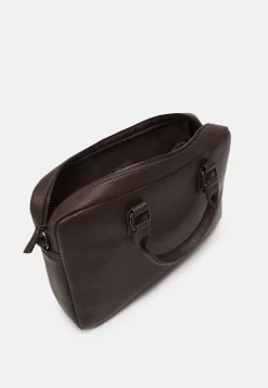 Pier One Funda Para Portátil - Dark Brown -Pier One 0a97e5f7e5e241b99baafcbc2ae5120b scaled