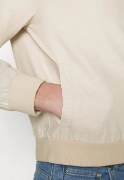 Pier One Chaquetas Bomber - Beige 9 Pier One Chaquetas Bomber - Beige -Pier One 2aaa0e5d7e314004b7873f919d0ce4a0