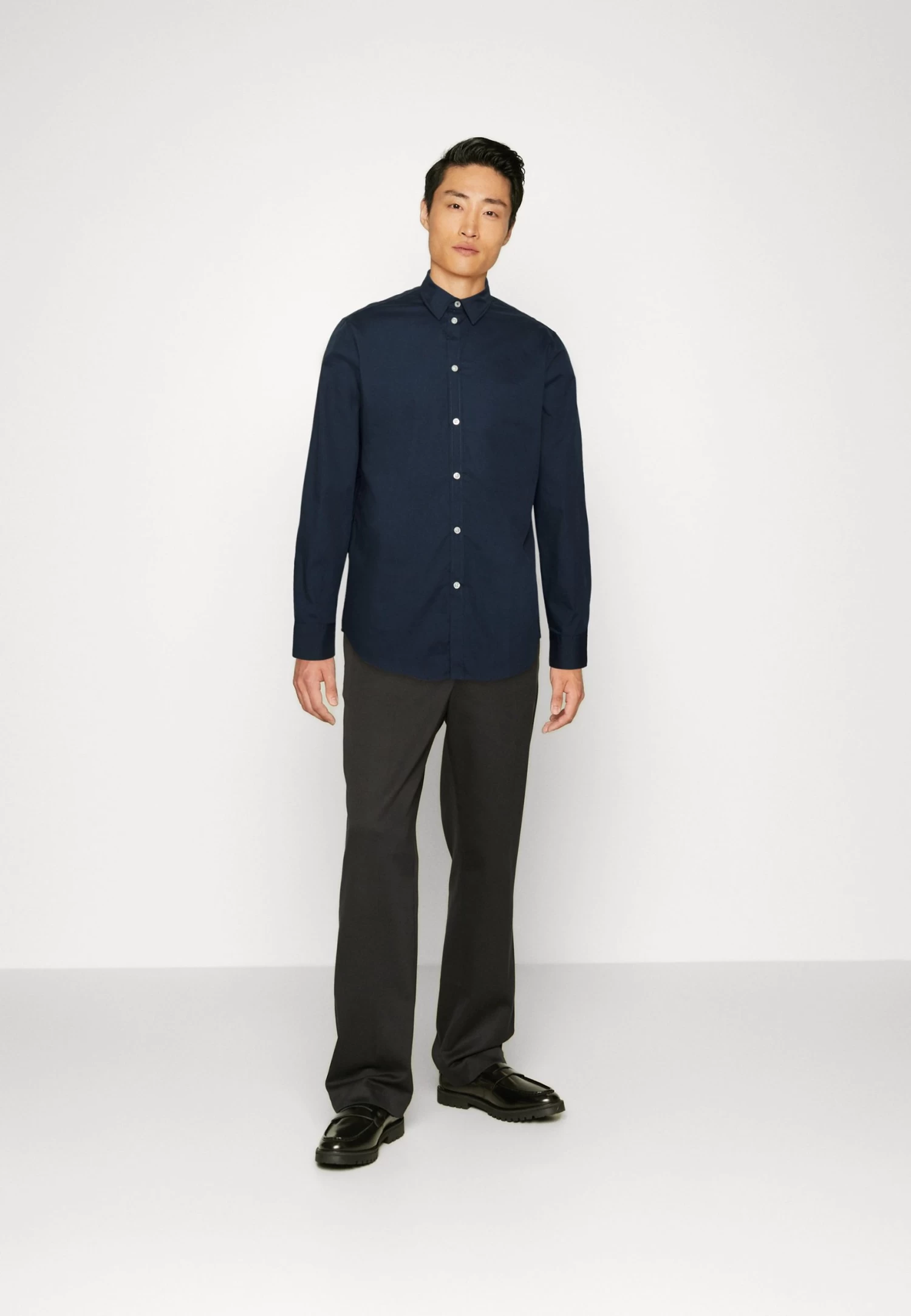 Pier One 3 Pack - Camisa Elegante - White/Light Blue/Dark Blue 1 Pier One 3 Pack - Camisa Elegante - White/Light Blue/Dark Blue