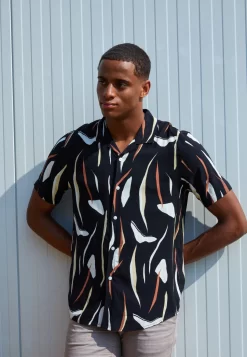 Pier One Contemporary Art Regular Resort- Camisa - Black 10 Pier One Contemporary Art Regular Resort- Camisa - Black -Pier One 2d83ec63d164465989dae86a7aa08f89 scaled