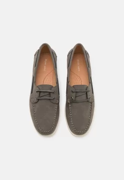 Pier One Náuticos - Grey -Pier One 3959fe47627e4ff0866a48274cf572ee scaled