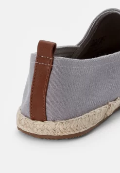Pier One Rena Espadrille Unisex - Alpargatas - Light Grey -Pier One 42d2421a7d9a4236aff6d97b980fd1f5 scaled