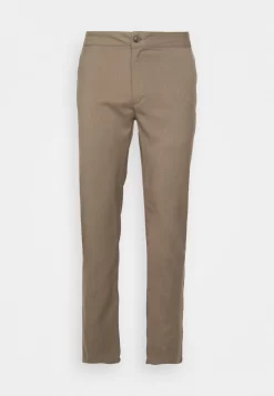 Pier One Pantalones Chinos - Brown 8 Pier One Pantalones Chinos - Brown -Pier One 43429b3dbadb4fbb8644ed184f10708f scaled
