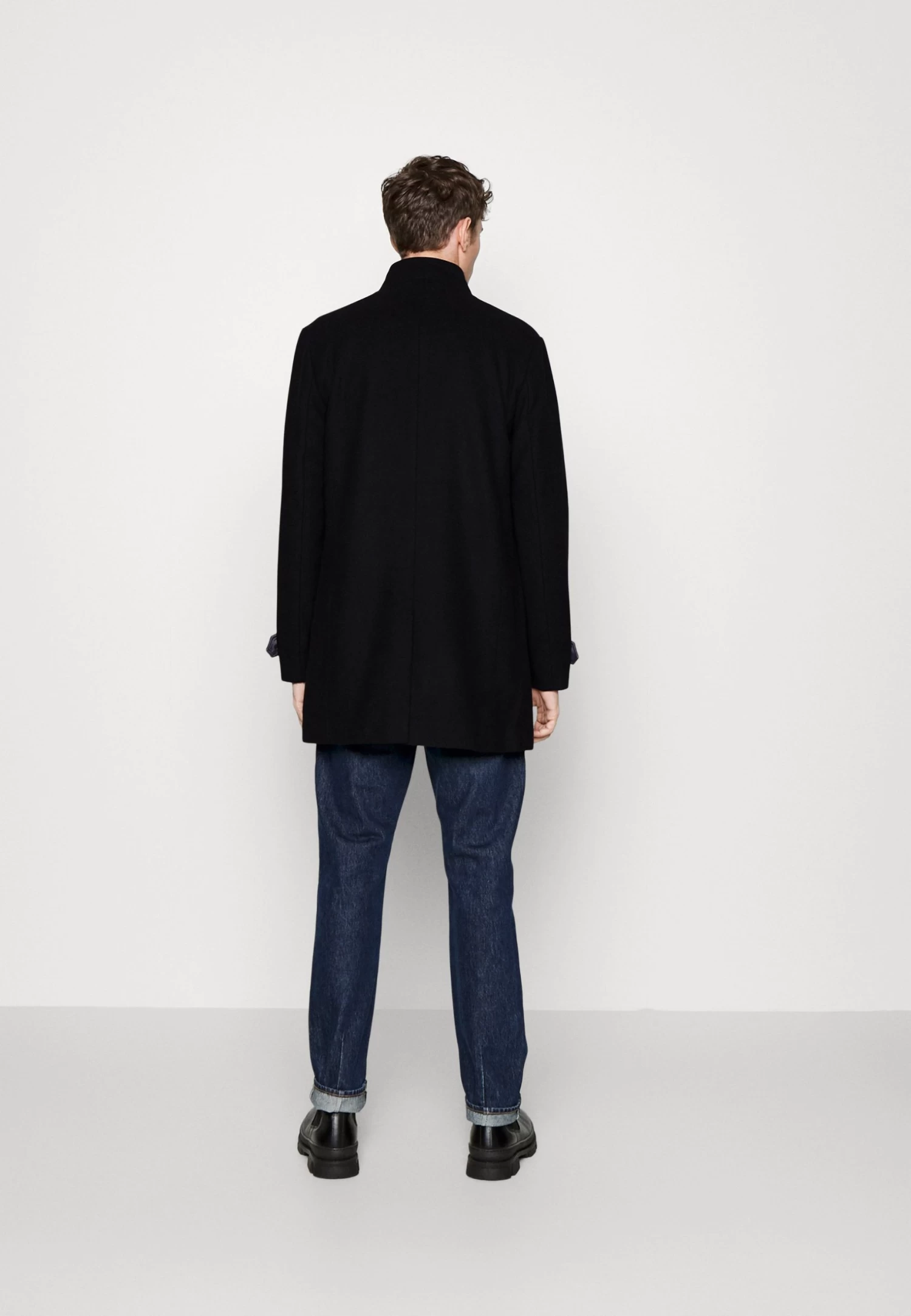 Pier One Abrigo Clásico - Black 3 Pier One Abrigo Clásico - Black - Imagen 3