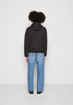 Pier One Impermeable - Black 8 Pier One Impermeable - Black -Pier One 4e357a4c9dc64463935acb495187a2e8 scaled