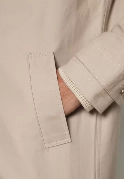 Pier One Commuter Coat- Abrigo Corto - Tan -Pier One 4ef4ad0f60904e2a9c12d606b1474ddb scaled