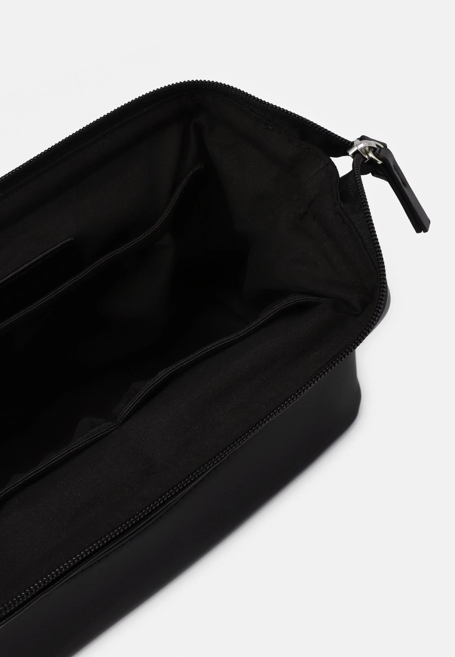 Pier One Neceser - 802 - Black 3 Pier One Neceser - 802 - Black - Imagen 3