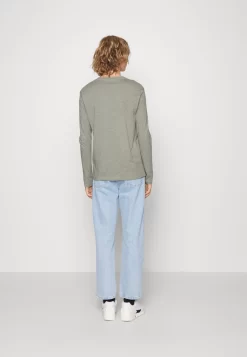 Pier One 5 Pack - Camiseta De Manga Larga - Black/Dark Blue/Stone -Pier One 8c24bc676a254072a665adeab726f9f5 scaled