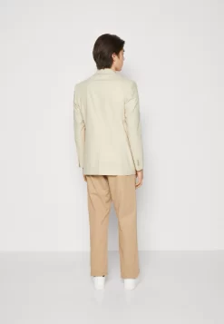 Pier One Americana - Beige -Pier One 90a0e4254e844eb3a6a8cf41ae7f4550 scaled