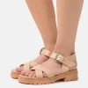 Pier One Leather - Sandalias - Beige