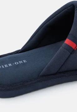 Pier One Pantuflas - Dark Blue 11 Pier One Pantuflas - Dark Blue -Pier One 9954de3b52d1446aaa30bc022339babd scaled