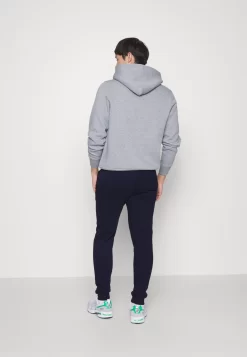 Pier One 2 Pack - Pantalones Deportivos - Dark Blue -Pier One b0d8d1a2f7ed45f581c1647a1e7c9884 scaled