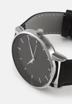 Pier One Reloj - Black/Silvercoloured 7 Pier One Reloj - Black/Silvercoloured -Pier One b21304d4d8ec4553ac54e4d73133cd2c scaled