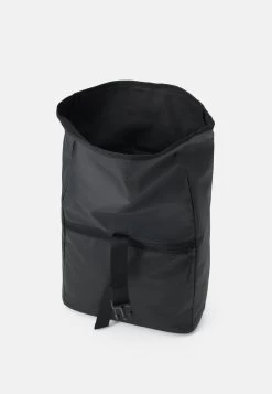 Pier One Tarpaulin Water Repellent Unisex - Mochila - Black -Pier One b496b4c13f874365838f471496f42273