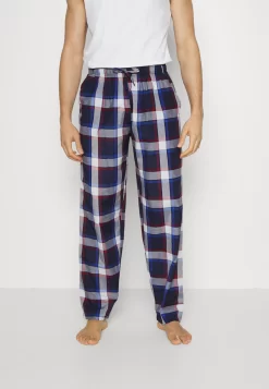 Pier One 2 Pack - Pantalón De Pijama - 503 - Dark Blue_302 - Red -Pier One c4deb935b78b419f85d4482f92853b6e scaled