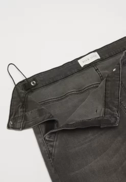 Pier One Vaqueros Rectos - Grey Denim 18 Pier One Vaqueros Rectos - Grey Denim -Pier One c942184c94414d1f83609b7325691137 scaled