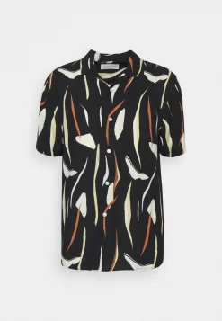 Pier One Contemporary Art Regular Resort- Camisa - Black 14 Pier One Contemporary Art Regular Resort- Camisa - Black -Pier One e739edc7466f4853a7b9d5c5f65579b1 scaled