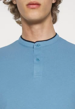 Pier One Camiseta Básica - Light Blue -Pier One ea582234adf1436e894021c337bea15e scaled