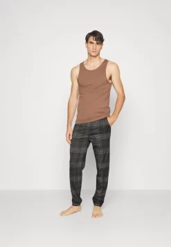 Pier One -Pier One f6850a0c658c479bb7af1659f1a4dbc8 scaled