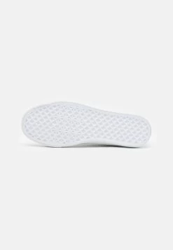 Pier One Unisex - Zapatillas - White 10 Pier One Unisex - Zapatillas - White -Pier One fe9a5a12fd394e6b9e7219ab19b4c24f